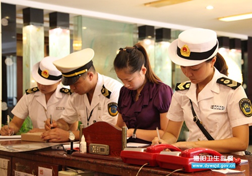 创卫集中月行动