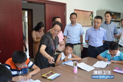 宋玉华调研广汉“单独两孩”执行情况